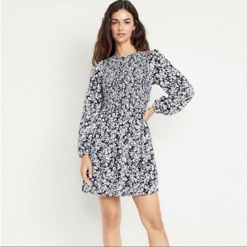OLD NAVY Fit & Flare Long-Sleeve Smocked Mini Dress Ditsy Floral Boho Size L